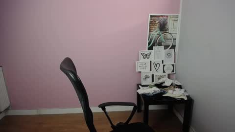 Snapshot of viktoria_lovely chatting on January 27, 9:34 am viktoria_lovely online show from January 27, 9:34 am