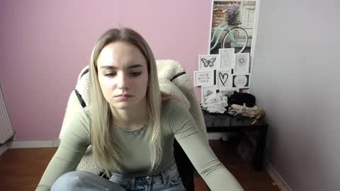 Snapshot of viktoria_lovely chatting on February 26, 11:20 am viktoria_lovely online show from February 26, 11:20 am