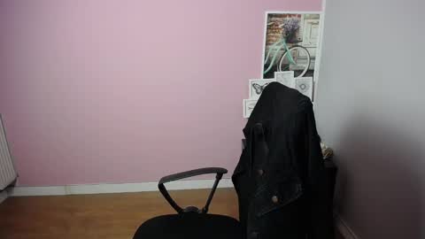 Snapshot of viktoria_lovely chatting on March 11, 9:24 am viktoria_lovely online show from March 11, 9:24 am