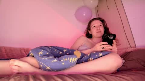 Vikky online show from November 6, 6:36 am