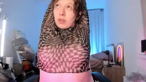 Vikky online show from November 18, 5:45 am