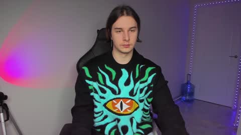 Vincent Strong online show from December 16, 1:32 pm