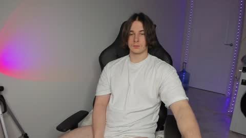 Vincent Strong online show from December 20, 8:38 am