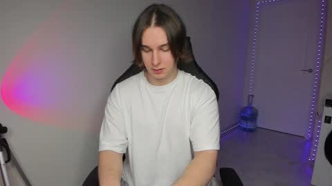 Vincent Strong online show from December 24, 8:33 am