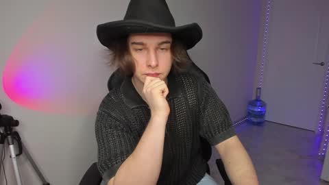 Vincent Strong online show from January 5, 12:10 pm