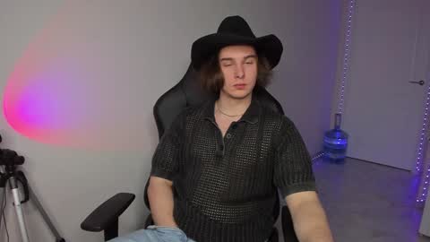 Vincent Strong online show from January 5, 3:13 pm