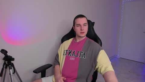 Vincent Strong online show from February 14, 2:54 pm