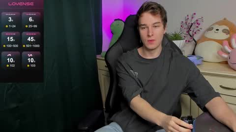 Vincent Strong online show from September 14, 8:13 am