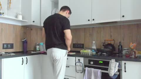 Vincent.  uncut 18cm online show from January 15, 8:51 am