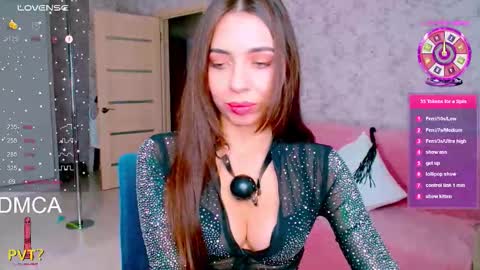 Vinkiepinkie online show from September 20, 2:40 pm