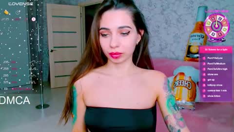 Vinkiepinkie online show from October 3, 3:42 pm