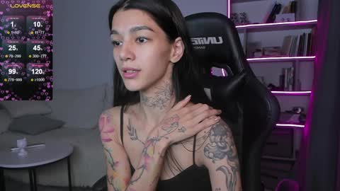 vinkitinkii online show from December 21, 6:30 am