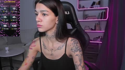 vinkitinkii online show from December 26, 7:03 am