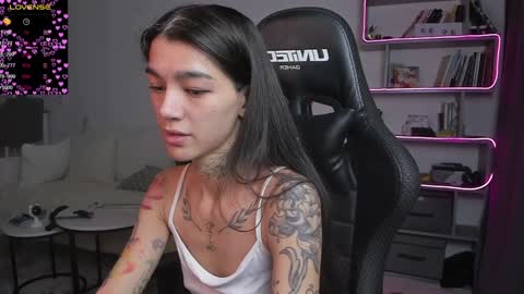 vinkitinkii online show from January 19, 9:55 am