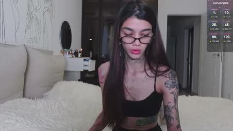 vinkitinkii online show from November 9, 4:33 am