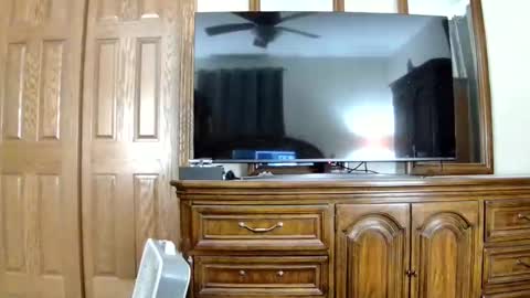 Snapshot of vinvan chatting on February 19, 11:57 pm Clint online show from February 19, 11:57 pm