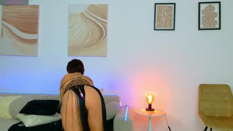 viofemme online show from November 18, 1:48 pm