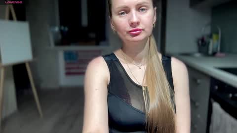 Snapshot of viola_1 chatting on January 12, 10:54 pm Funny girl online show from January 12, 10:54 pm