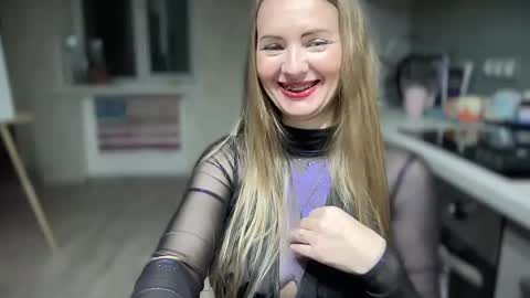 Snapshot of viola_1 chatting on January 24, 5:53 am Funny girl online show from January 24, 5:53 am