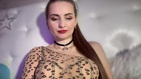 Snapshot of viola_1 chatting on January 25, 4:57 pm Funny girl online show from January 25, 4:57 pm