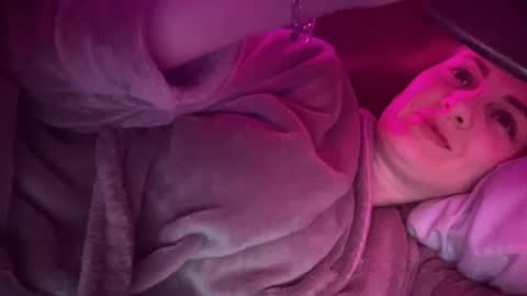 Snapshot of viola_1 chatting on February 18, 4:59 pm Funny girl online show from February 18, 4:59 pm