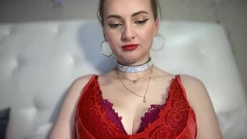 Snapshot of viola_1 chatting on March 6, 2:29 pm Funny girl online show from March 6, 2:29 pm