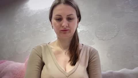 Snapshot of viola_1 chatting on October 31, 9:49 pm Funny girl online show from October 31, 9:49 pm