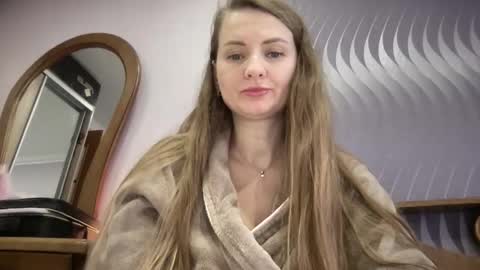 Snapshot of viola_1 chatting on December 3, 9:40 am Funny girl online show from December 3, 9:40 am