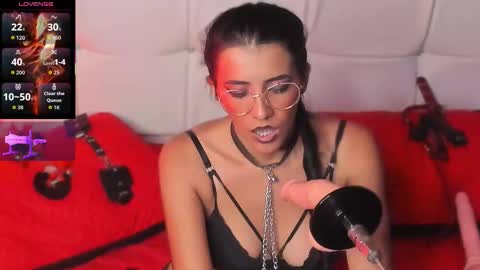 Snapshot of violet_bdsm chatting on November 20, 4:40 pm Violet online show from November 20, 4:40 pm