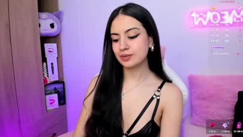 Snapshot of violet_catt chatting on December 12, 5:04 pm Violeta online show from December 12, 5:04 pm