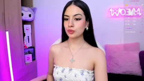 Snapshot of violet_catt chatting on January 10, 5:02 pm Violeta online show from January 10, 5:02 pm