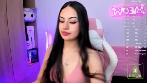 Snapshot of violet_catt chatting on February 12, 9:54 pm Violeta online show from February 12, 9:54 pm