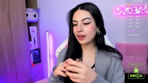 Snapshot of violet_catt chatting on March 4, 10:16 pm Violeta online show from March 4, 10:16 pm