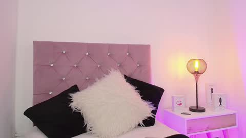 Mary online show from January 19, 11:34 am