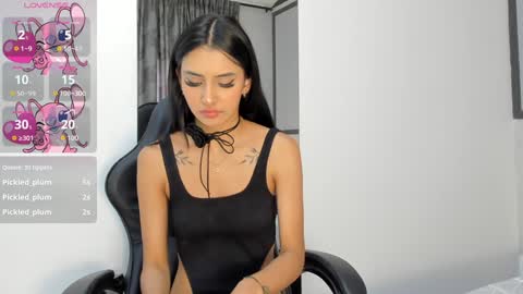  Violet  online show from January 31, 6:25 pm