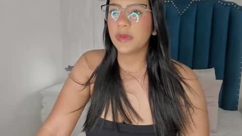 Violeta online show from December 15, 3:33 am