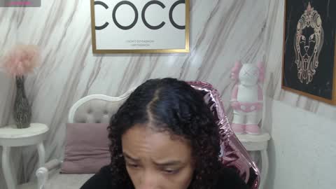 Snapshot of violeth_b chatting on December 6, 12:38 pm violeth_b online show from December 6, 12:38 pm