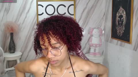 Snapshot of violeth_b chatting on December 26, 6:43 pm violeth_b online show from December 26, 6:43 pm