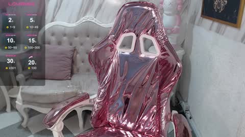 Snapshot of violeth_b chatting on January 18, 12:36 pm violeth_b online show from January 18, 12:36 pm