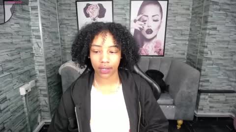 Snapshot of violeth_b chatting on September 18, 12:40 pm violeth_b online show from September 18, 12:40 pm