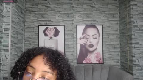 Snapshot of violeth_b chatting on September 22, 12:40 pm violeth_b online show from September 22, 12:40 pm