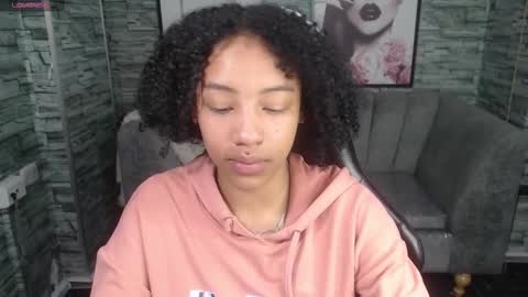 Snapshot of violeth_b chatting on September 25, 1:04 pm violeth_b online show from September 25, 1:04 pm