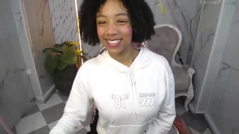 Snapshot of violeth_b chatting on October 17, 1:14 pm violeth_b online show from October 17, 1:14 pm