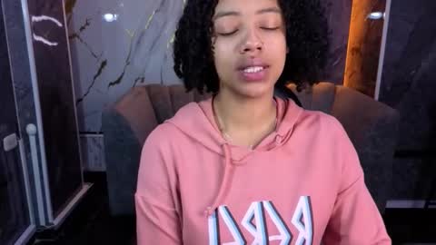 Snapshot of violeth_b chatting on October 28, 12:52 pm violeth_b online show from October 28, 12:52 pm