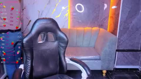 Snapshot of violeth_b chatting on November 21, 12:59 pm violeth_b online show from November 21, 12:59 pm