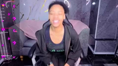 Snapshot of violeth_b chatting on November 25, 1:00 pm violeth_b online show from November 25, 1:00 pm