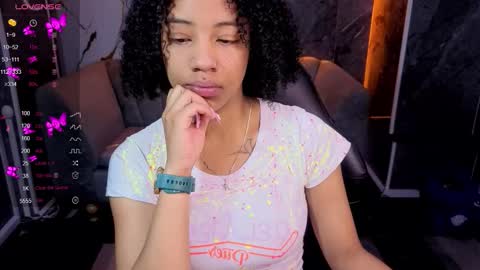 Snapshot of violeth_b chatting on November 27, 12:51 pm violeth_b online show from November 27, 12:51 pm