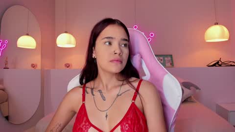 Violeth Hill online show from January 15, 8:58 pm