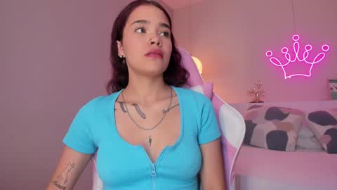 Violeth Hill online show from January 24, 8:22 pm