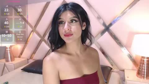 Snapshot of violetlux chatting on October 3, 10:18 pm VioletLux online show from October 3, 10:18 pm